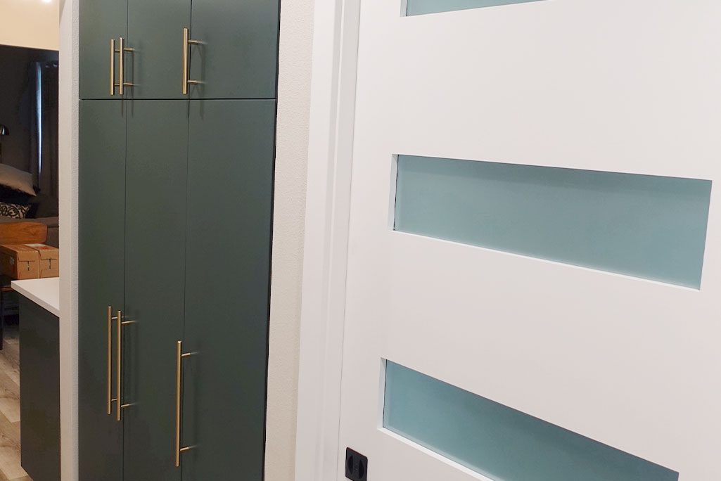 Tigard OR Kitchen Remodel with Modern Pocket Door
