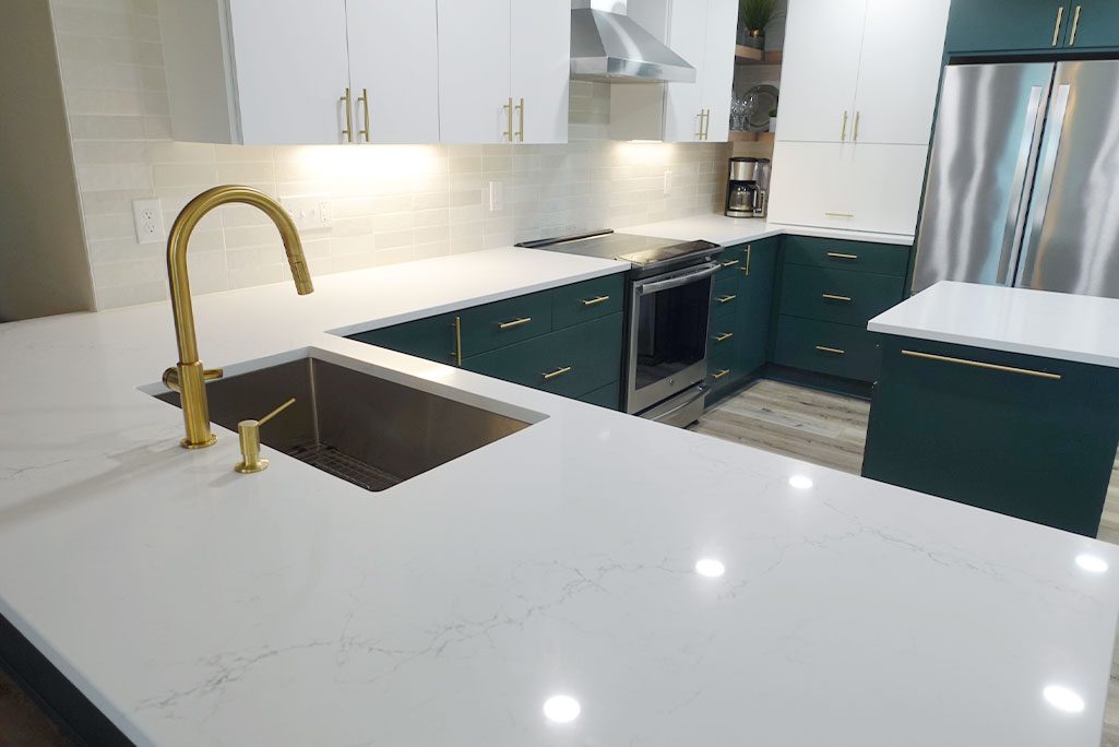 Tigard OR Kitchen Remodel with Modern Quartz Counters